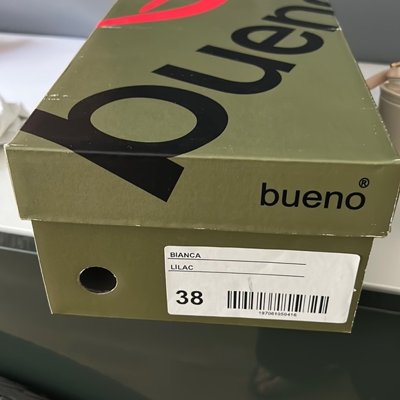 Brand new in box Bueno Bianca lilac. Size 38 - Picture 3 of 5